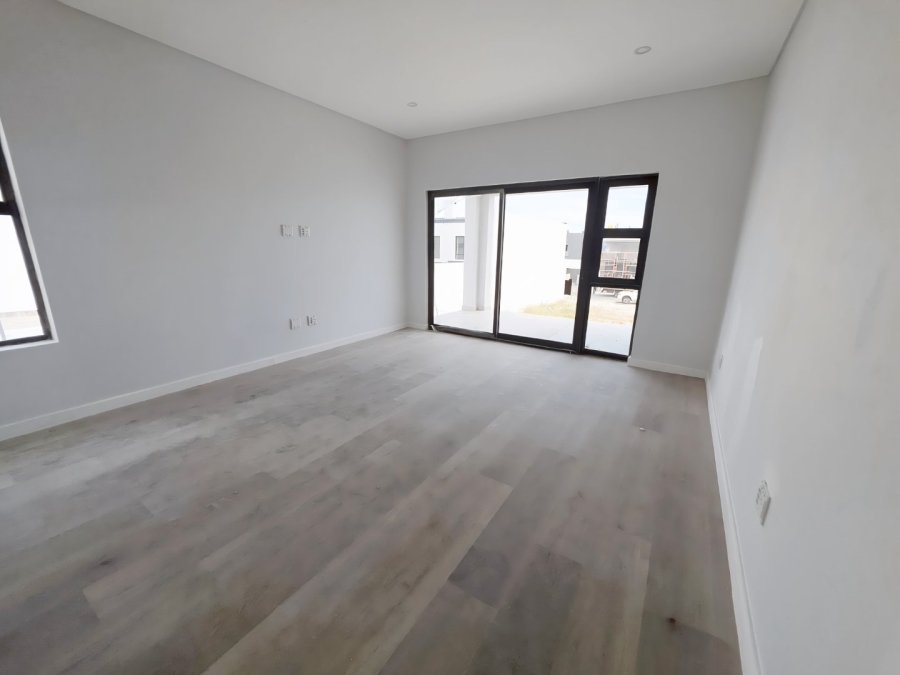 5 Bedroom Property for Sale in Sandown Western Cape